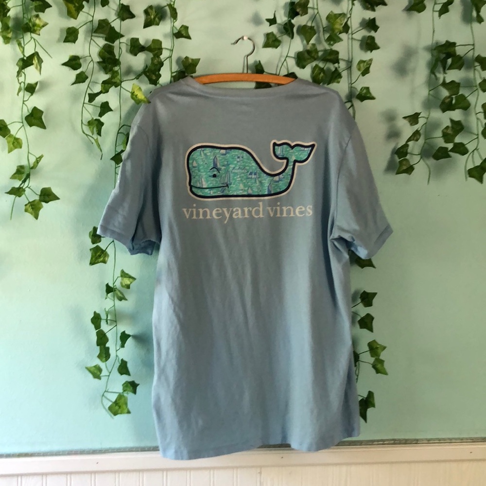 🌿Vineyard Vines Tee